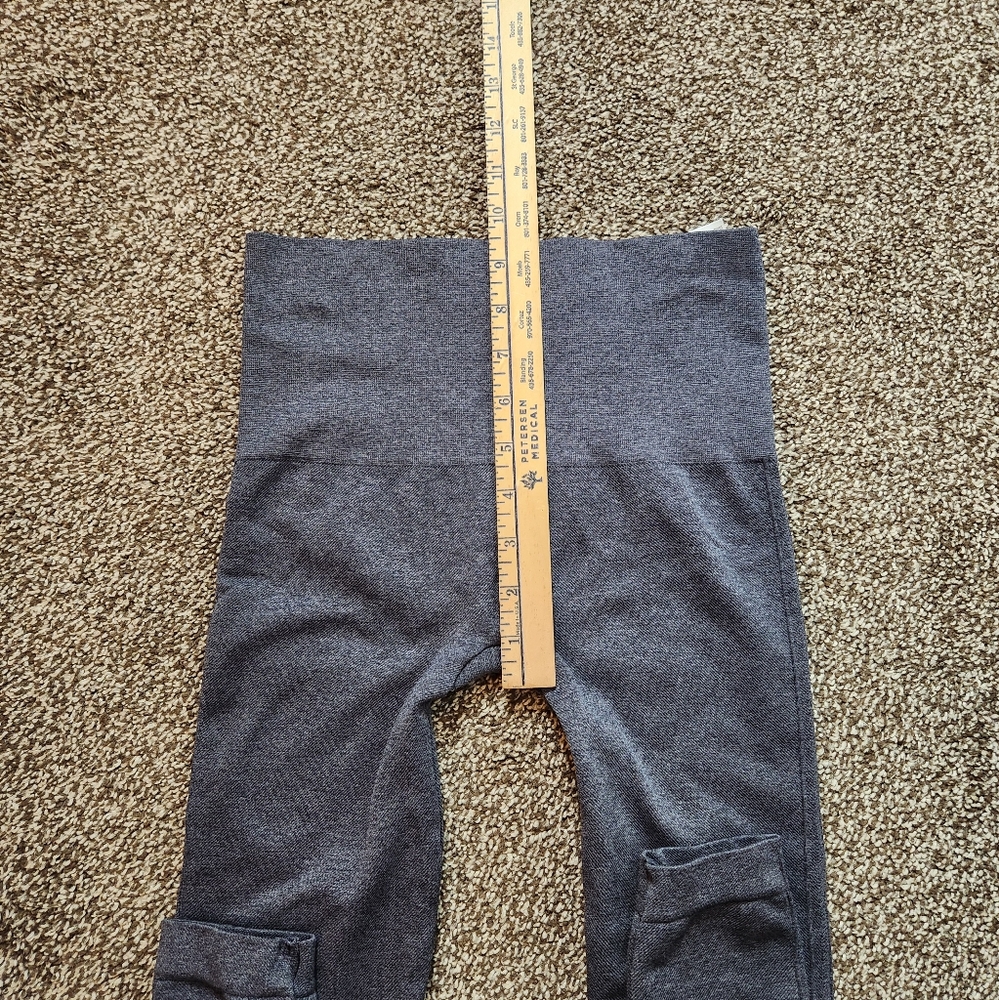 Spanx Look At Me Now Leggings Size Small - Picture 5 of 6